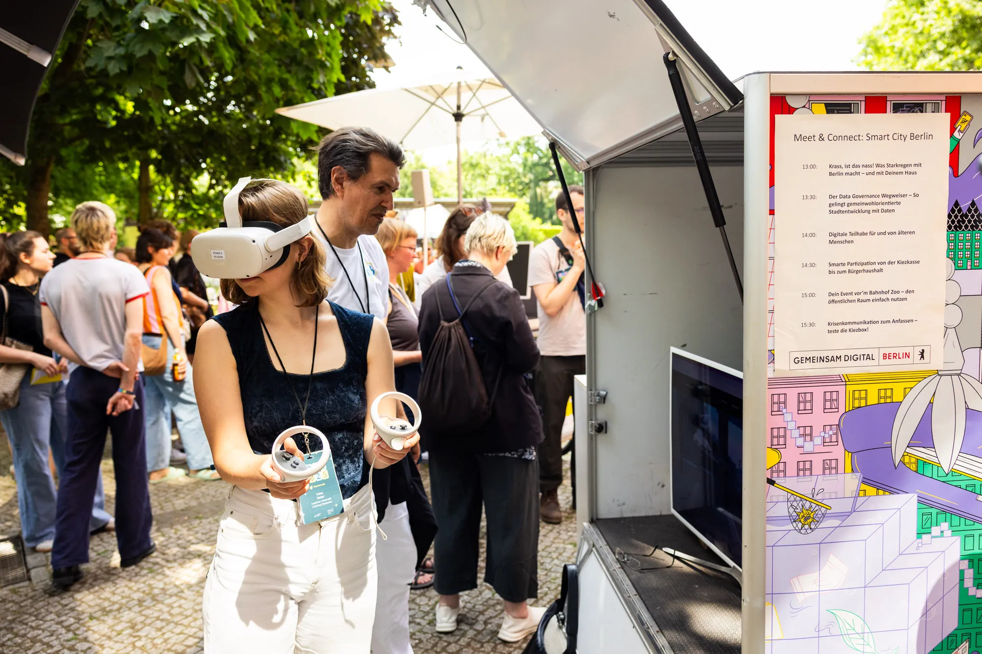 Schnittstelle zwischen Bürger:innen und Verwaltung – Header image